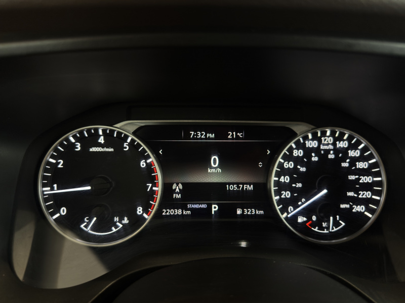 Nissan X-Trail  5 pts. Exclusive, TA, piel, RA-18 2024